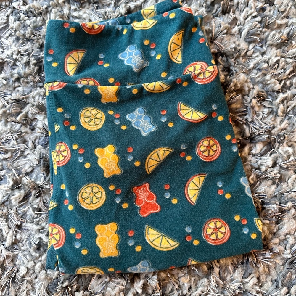 Lularoe OS Leggings Gummy Bears
